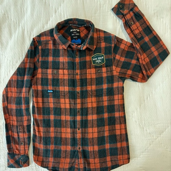 KAVU Plaid Flannel Shirt XS Red Black San Juan Island Brewing Co. Cotton - Picture 4 of 12